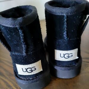 EUC girl's uggs